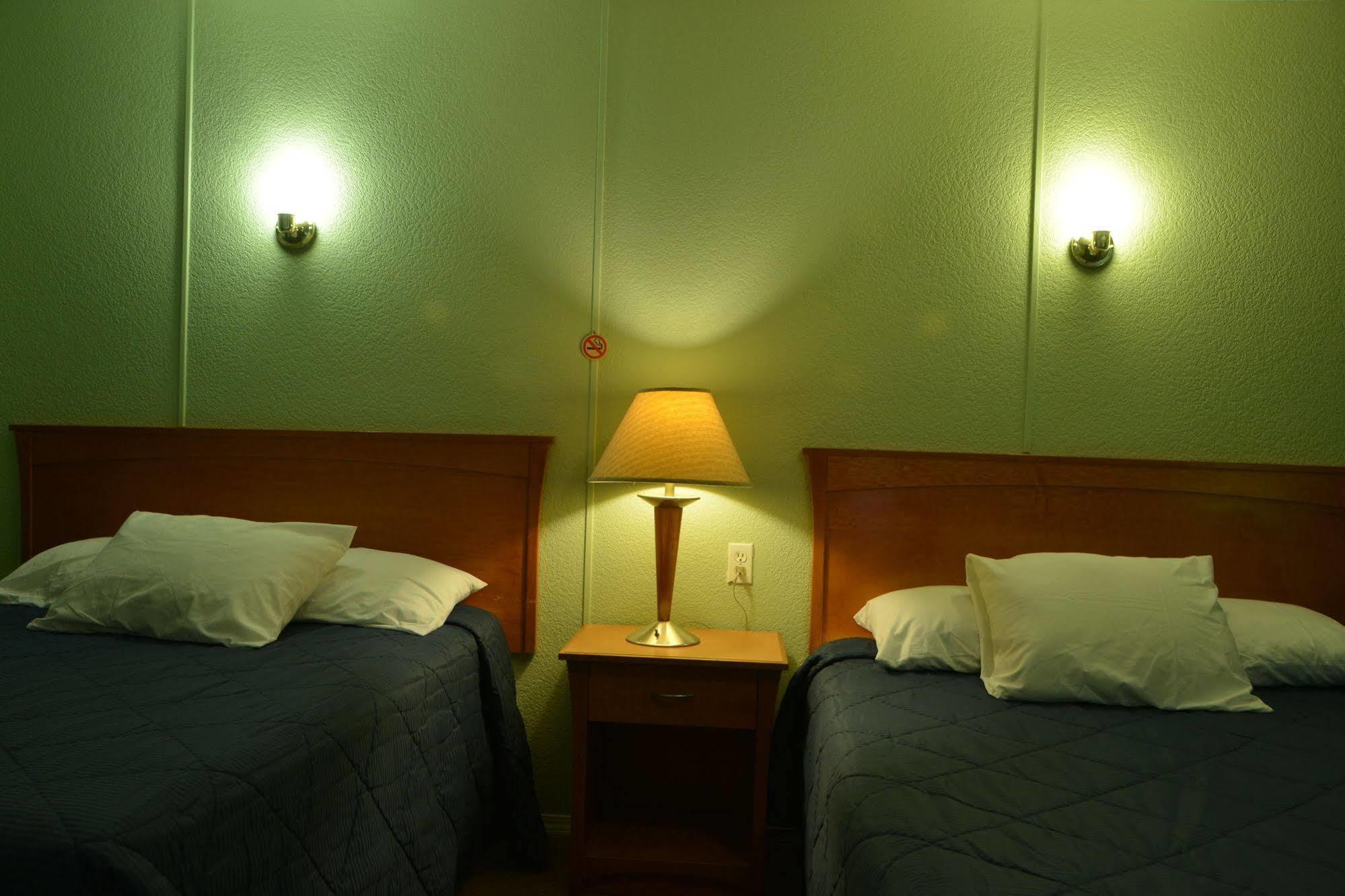 Neepawa Motel Esterno foto